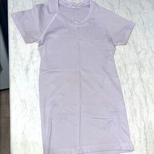 LULULEMON LIGHT PURPLE SWIFLY TECH